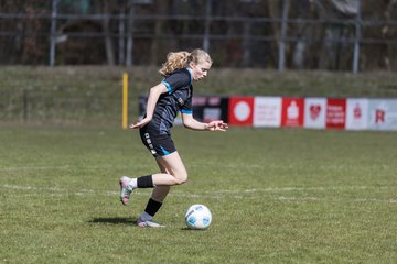 Bild 140 - wBJ VfL Pinneberg - Waldd�rfer SV : Ergebnis: 5:0